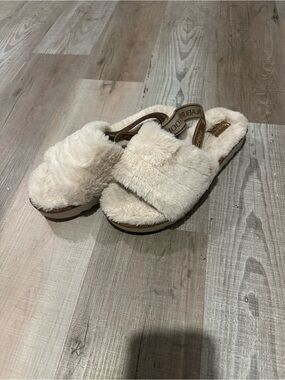 Koolaburra Cream Faux-Fur Slide Slippers